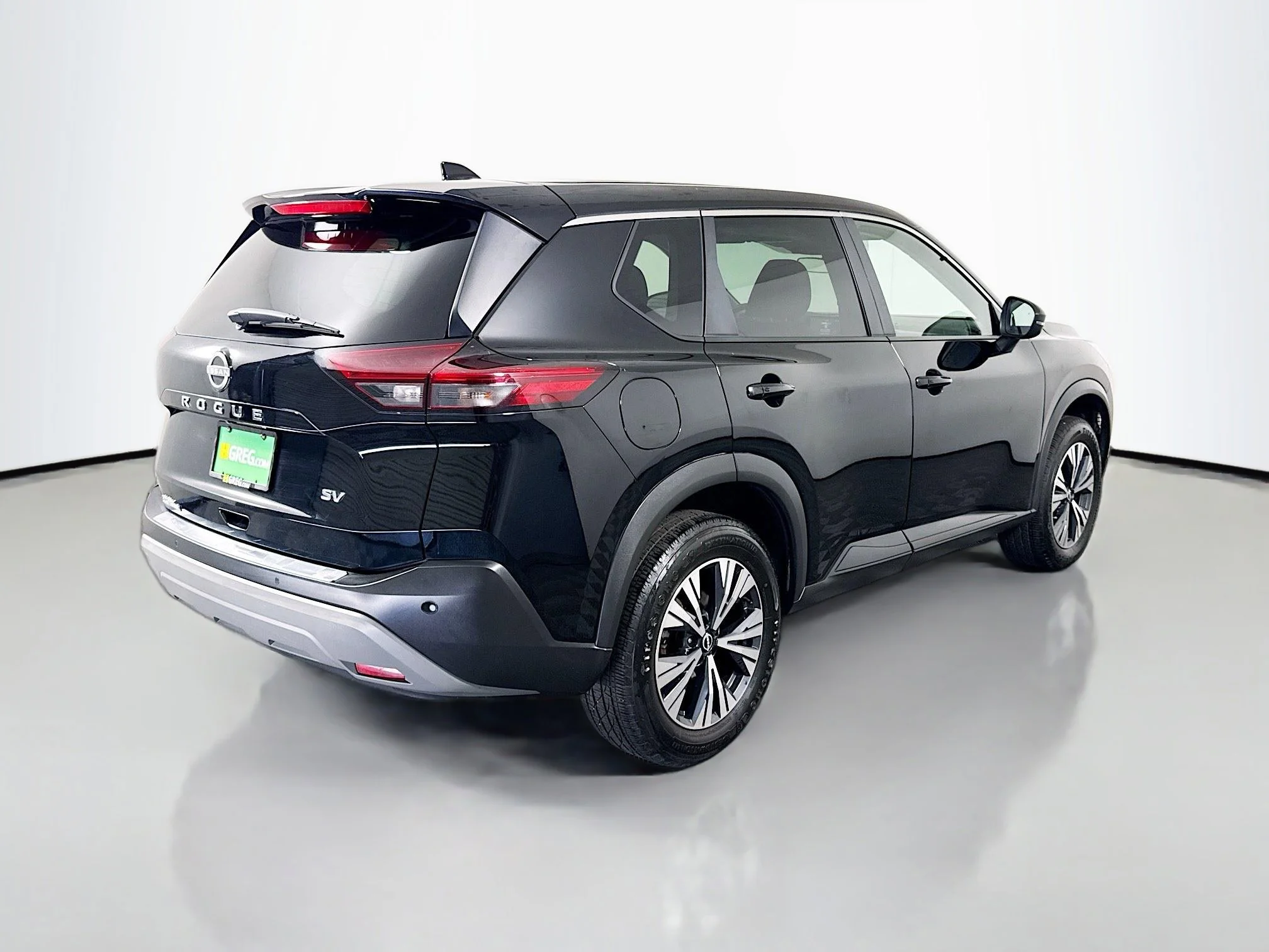Used 2022 Super Black Nissan SV image 7