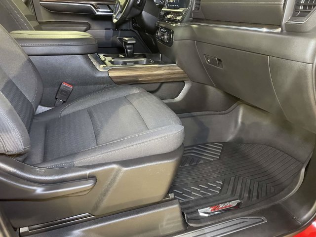 Used 2023 Red Chevrolet RST image 22