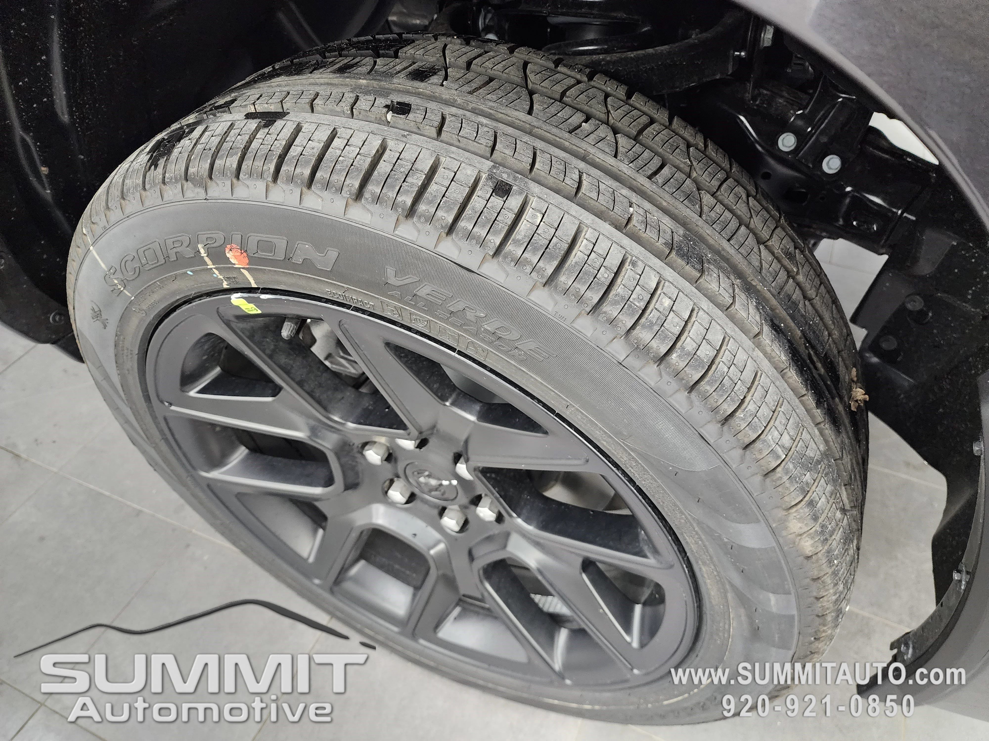 New 2026 Granite Crystal Metallic Clear-Coat Exterior Paint RAM Laramie image 3