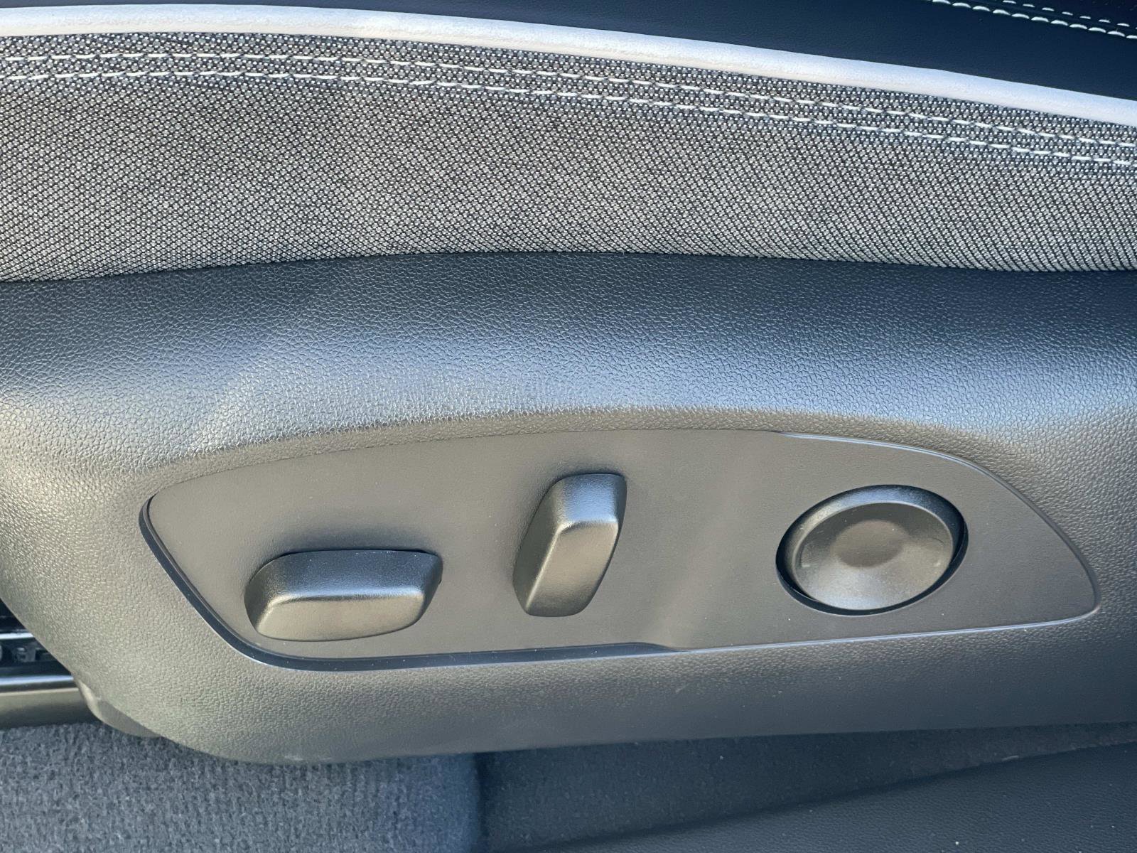 2026 GMC Sierra EV Elevation - Photo 20