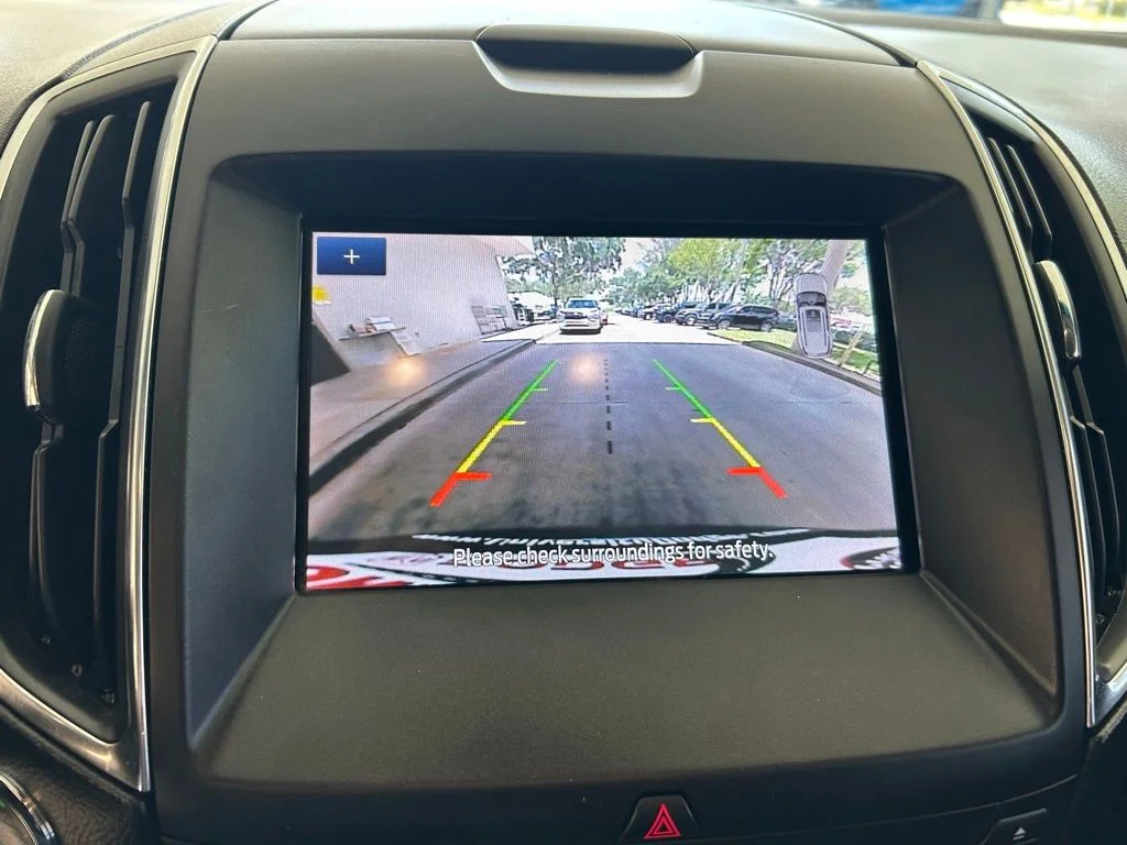 Used 2019 Blue Ford Titanium image 10