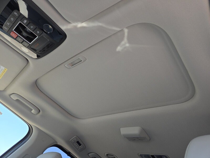 New 2026 Ceramic Silver Kia SX Prestige image 7