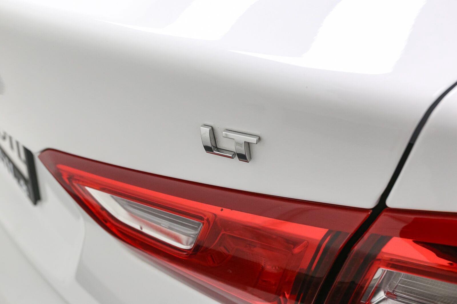 Used 2024 Summit White Chevrolet LT image 12