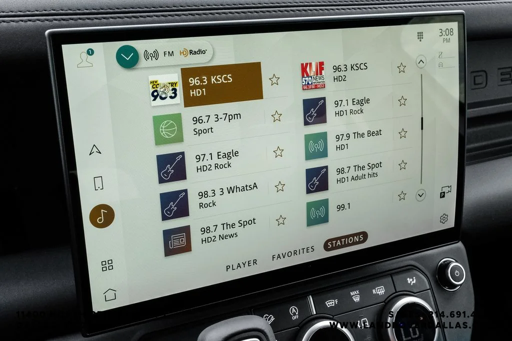 New 2026 Fuji White Land Rover S image 36