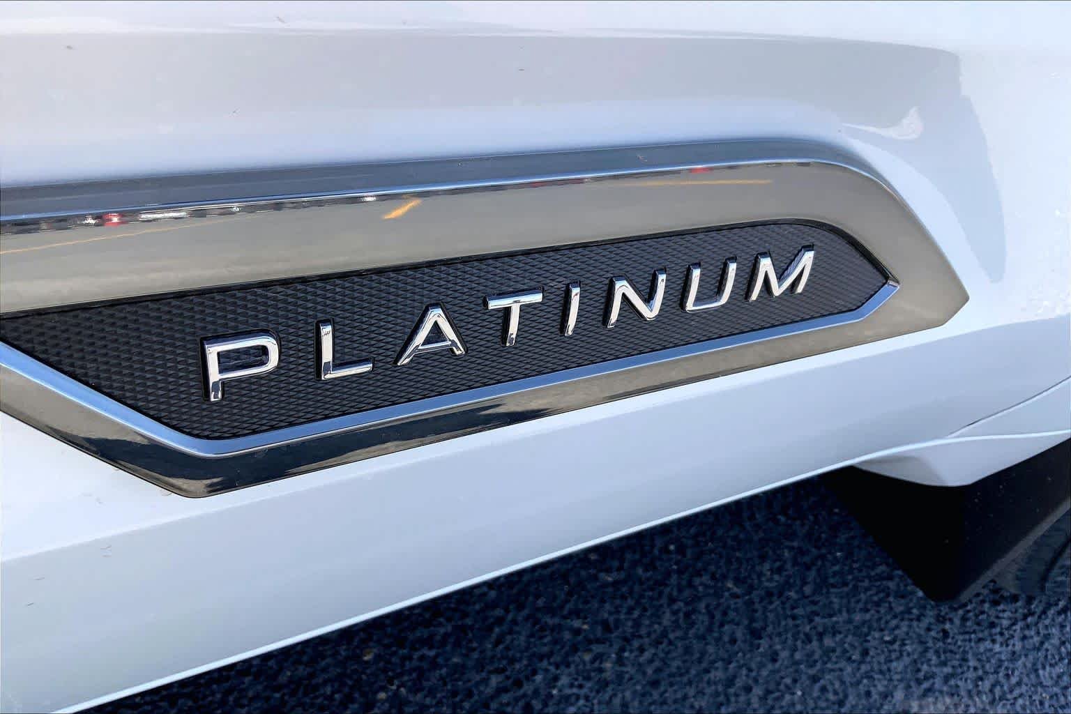 New 2026 Wind Chill Pearl Toyota Platinum image 17