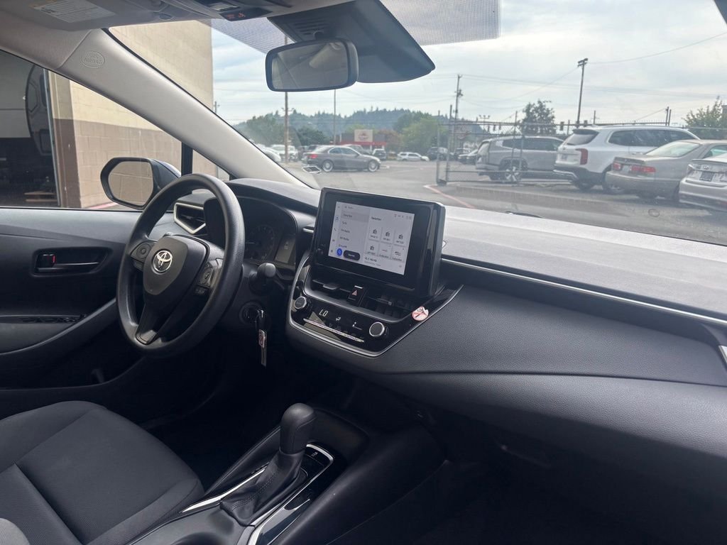 2024 Toyota Corolla LE - Photo 16