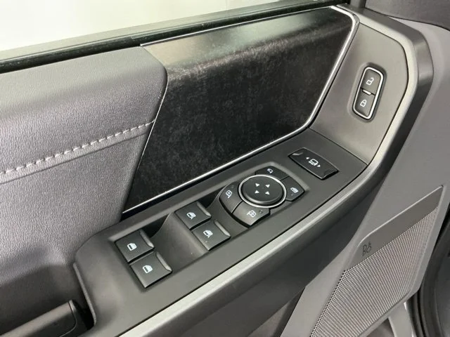 New 2027 Carbonized Gray Metallic Ford XLT image 15