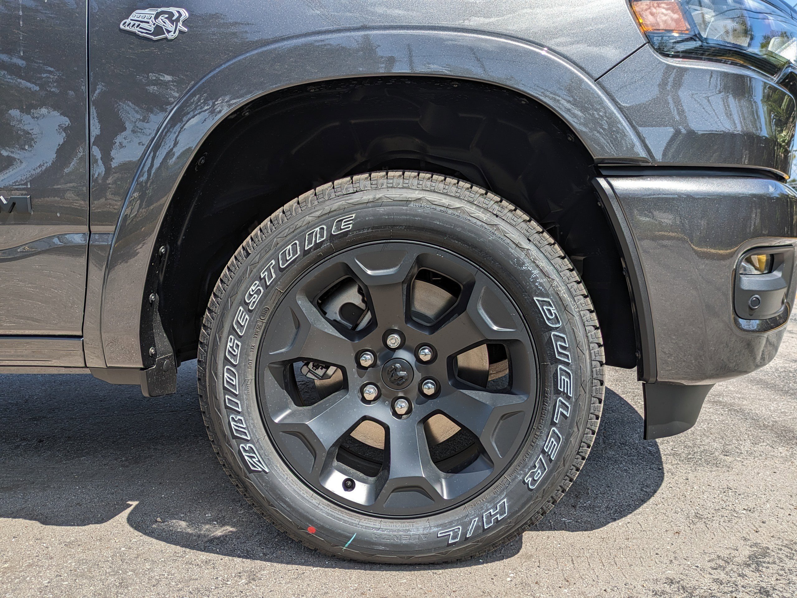 New 2026 Granite Crystal Metallic Clear-Coat Exterior Paint RAM Big Horn/Lone Star image 10