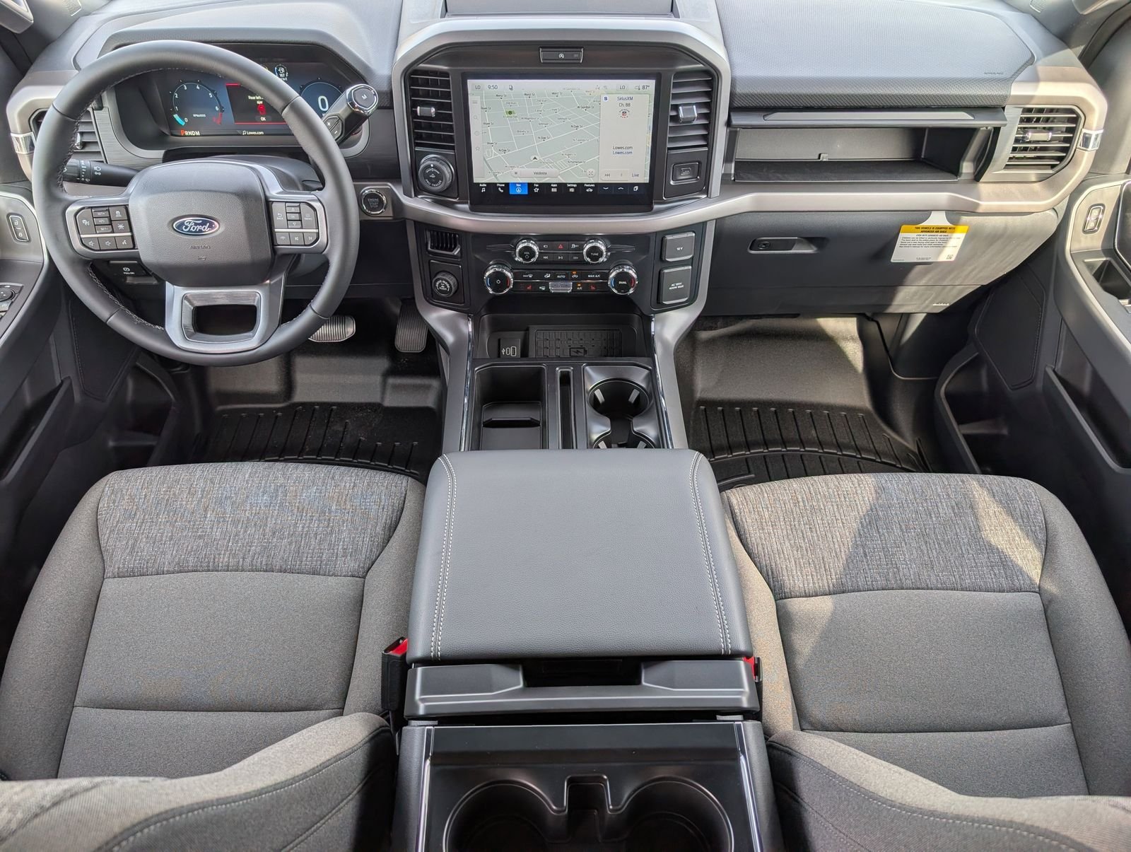 New 2026 Oxford White Ford XLT image 5