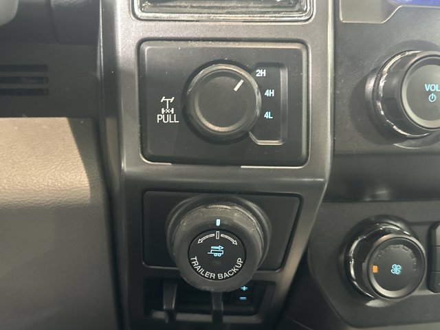 Used 2020 Silver Ford XLT image 27
