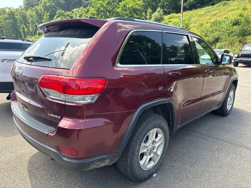 Used 2016 Red Jeep Laredo image 5