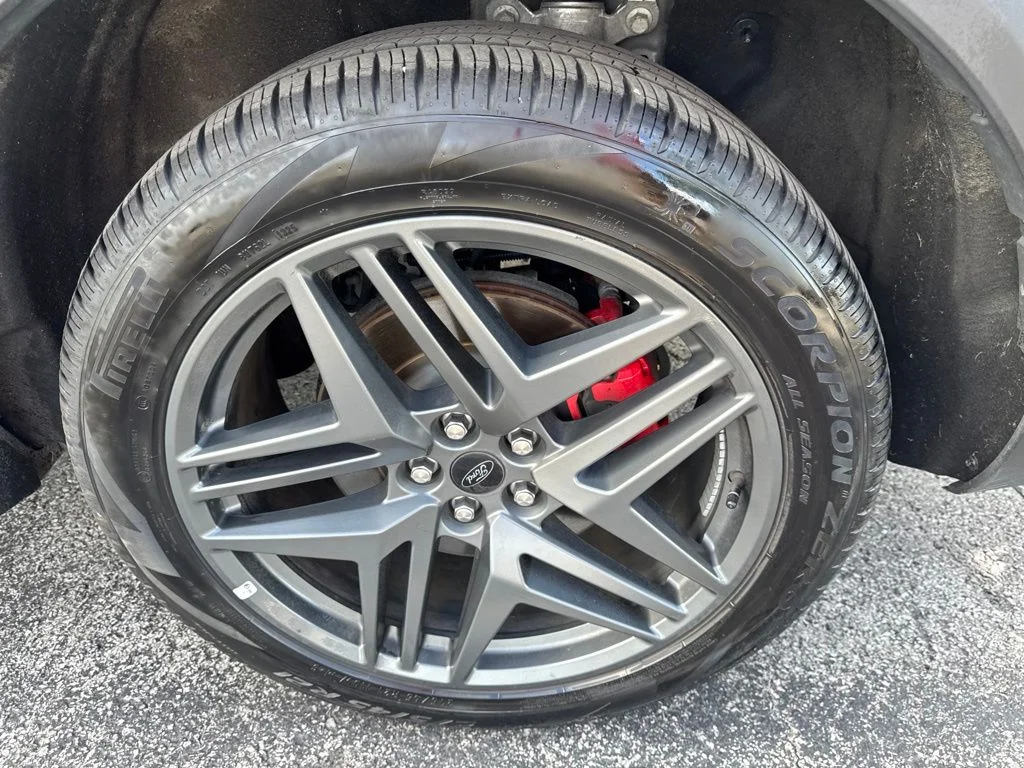 Used 2025 Gray Metallic Ford ST-Line image 50