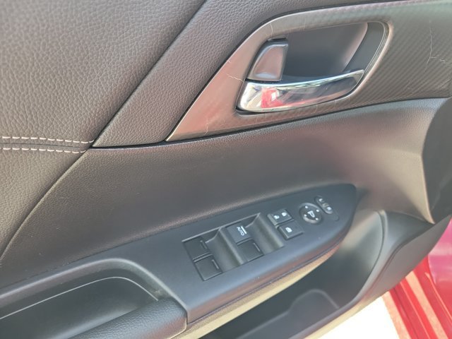 Used 2017 Basque Red Pearl II Honda Sport image 27