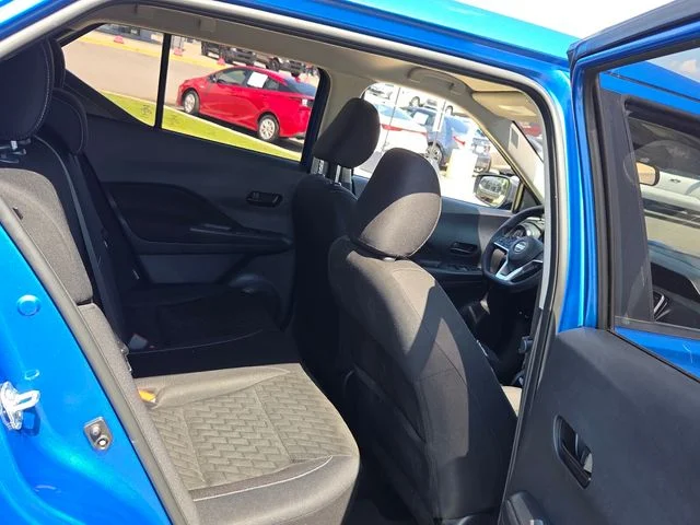 Used 2021 Blue Nissan S image 14