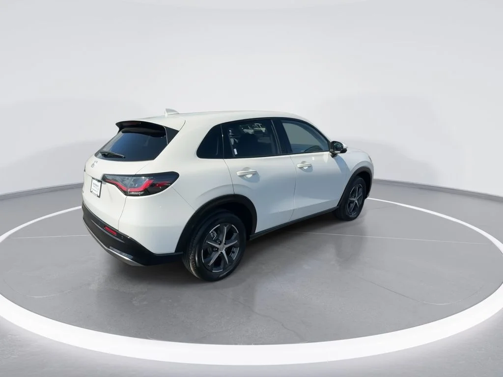 Used 2023 White Honda EX-L image 8
