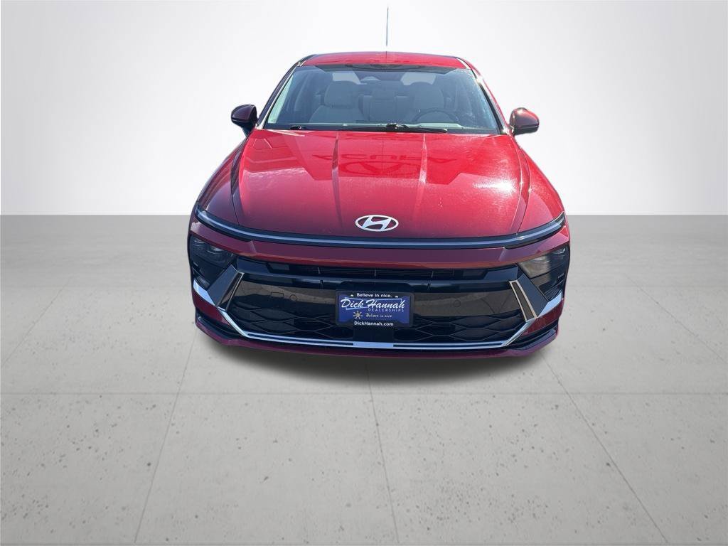 Used 2024 Red Hyundai SEL image 2