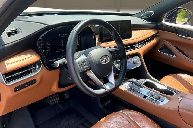 Used 2023 Black INFINITI Autograph image 13