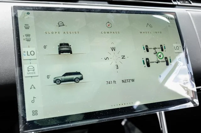 New 2026 Charente Grey Land Rover SE image 33