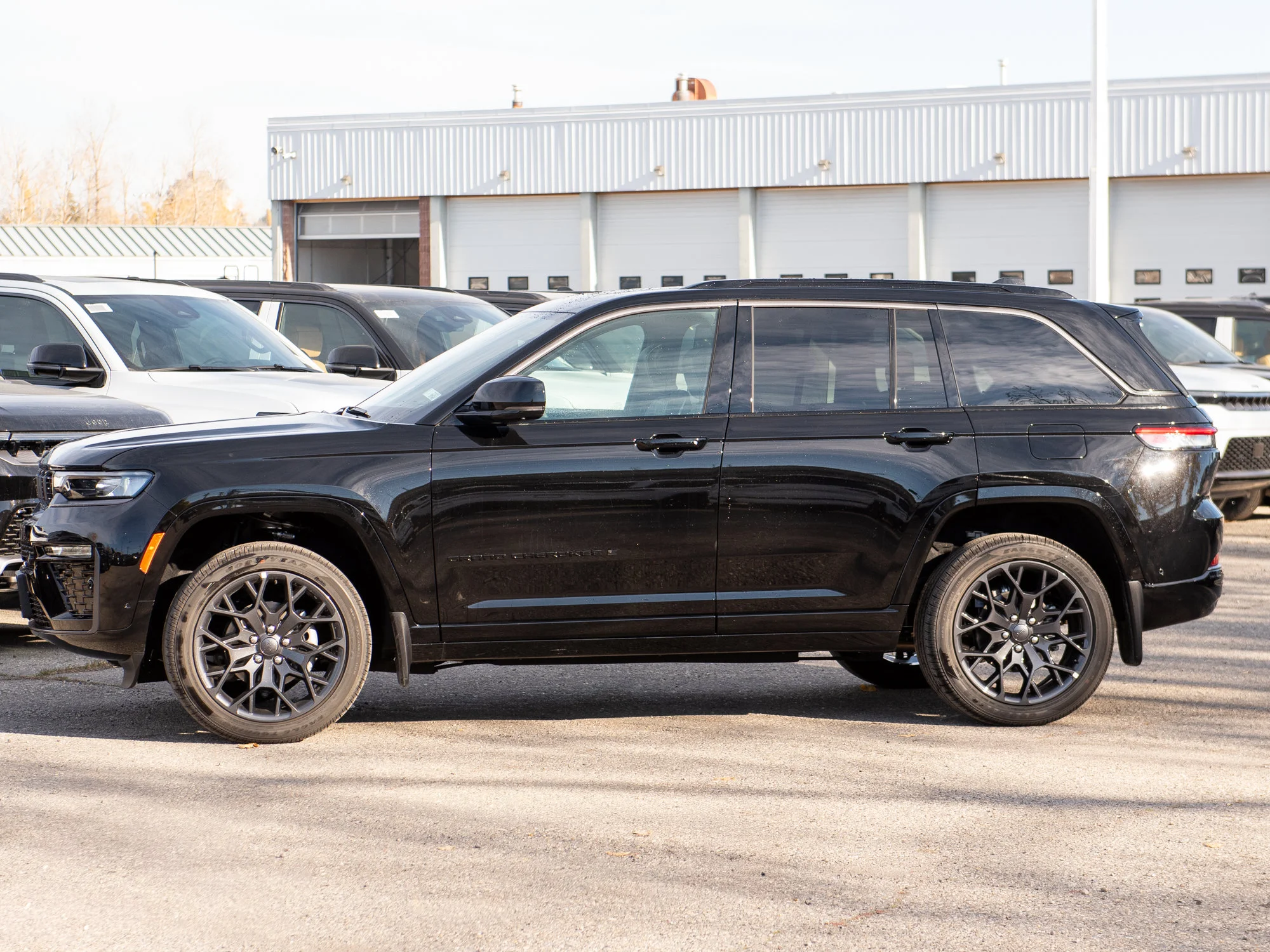 New 2026 Black Jeep Summit* 4x4, Night Vision, Massage Seats, Head-Up Display image 2