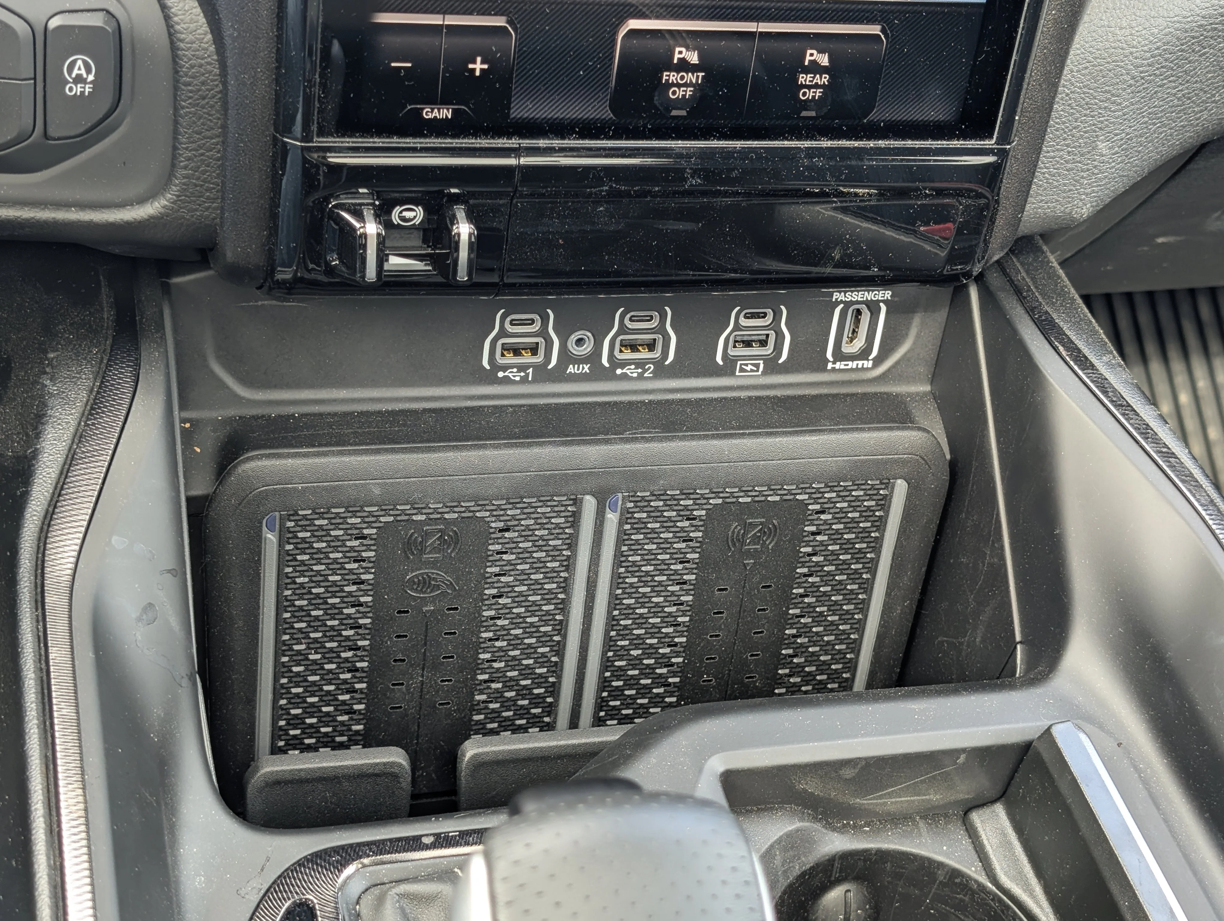 New 2025 Granite Crystal Metallic Ram Sport image 38