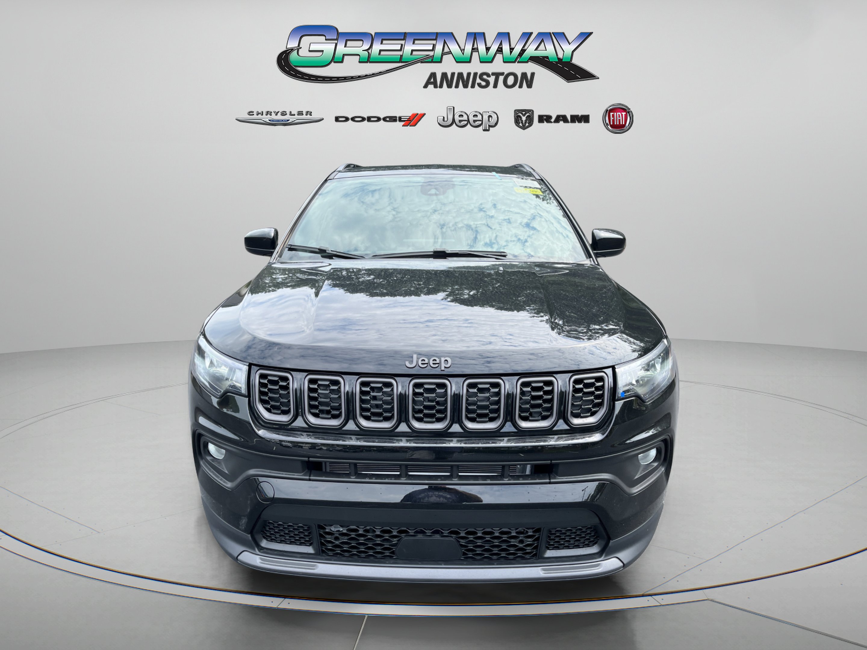 New 2026 Diamond Black Crystal Pearlcoat Jeep Latitude Altitude image 2