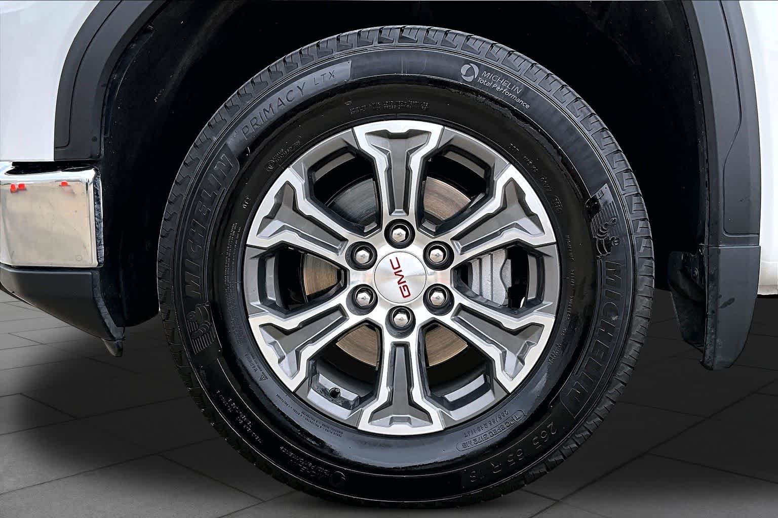 Used 2026 Summit White GMC SLT image 11