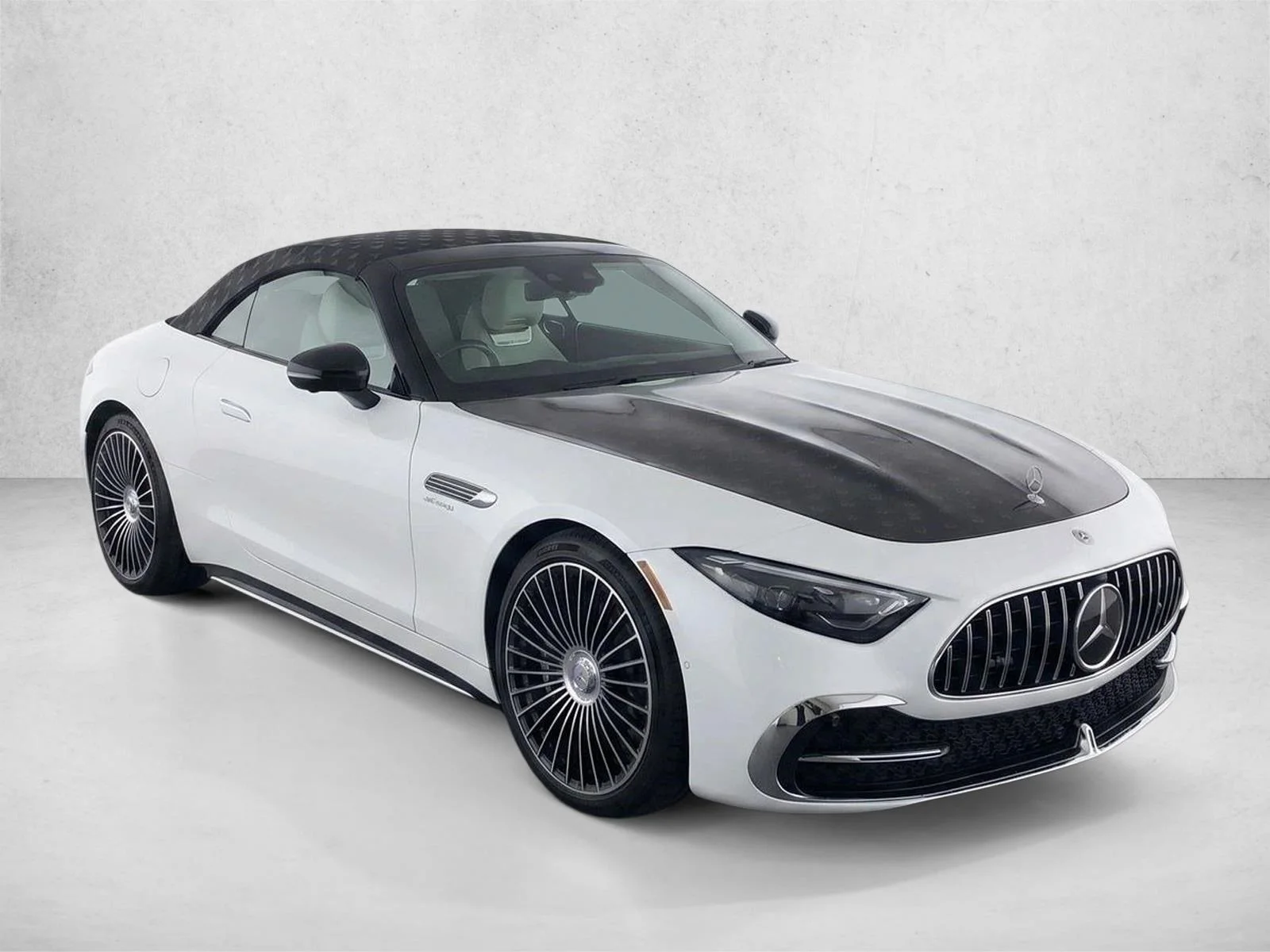 Used 2026 Manufaktur Moonlight White Magno Mercedes-Benz Maybach SL 680 Monogram Series image 3