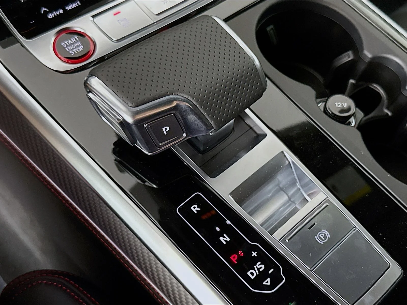 New 2025 Red Audi 4.0T image 17