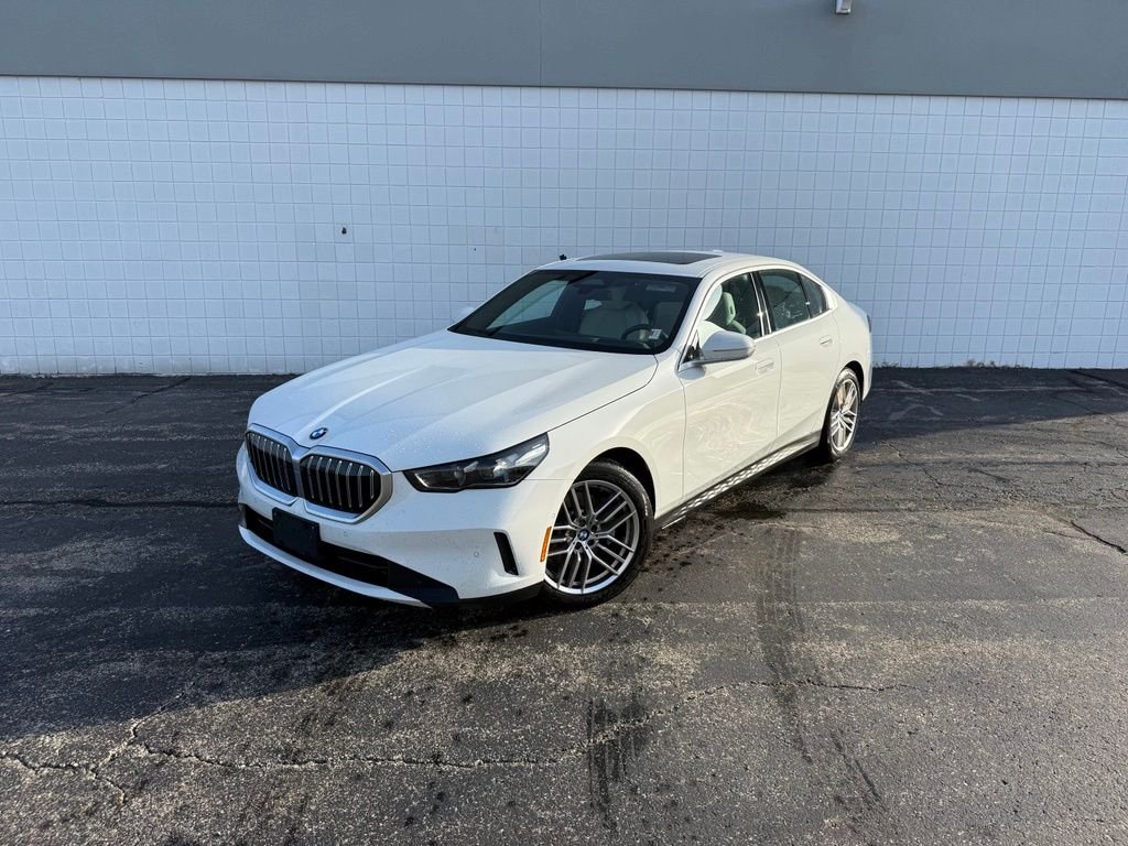 Used 2024 Alpine White BMW 530i xDrive image 1