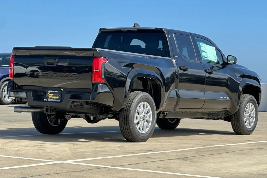 New 2026 Black Toyota  SR5 image 4