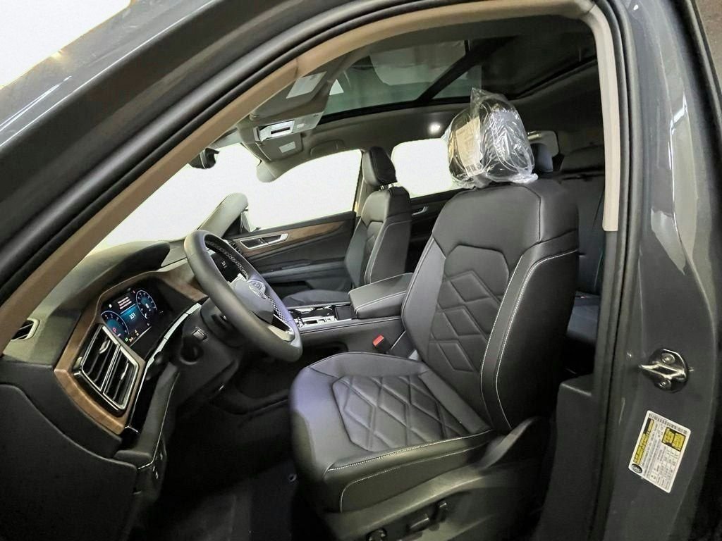 New 2026 Gray Volkswagen SE w/Technology image 10