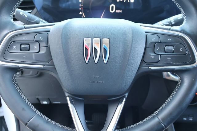 Used 2025 Summit White Buick Preferred image 24