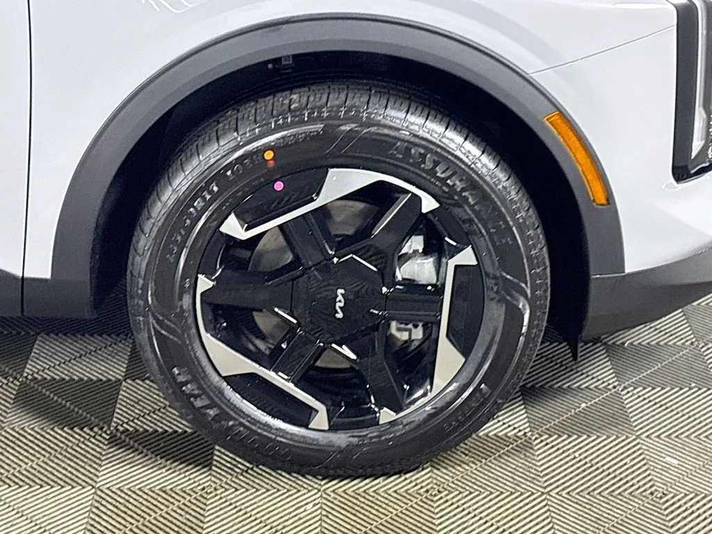 New 2026 Wolf Gray Kia S image 22