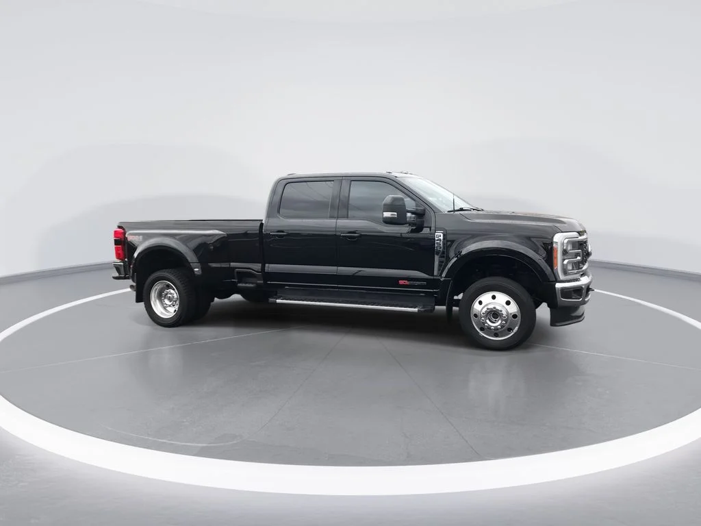 Used 2023 Black Ford Lariat image 2