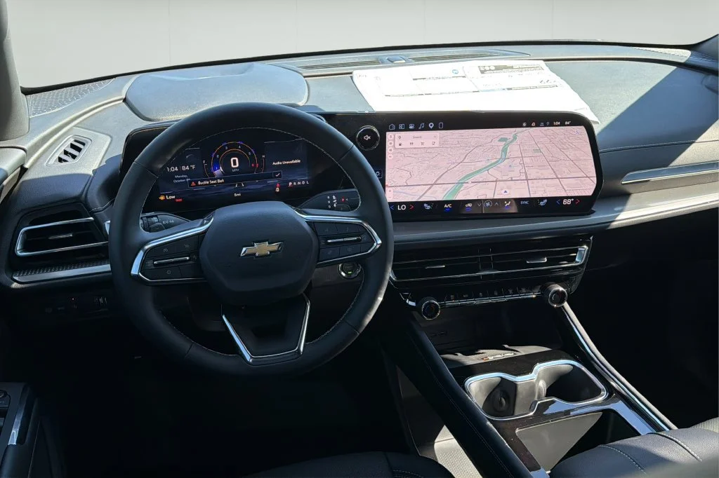 New 2027 Summit White Chevrolet LT image 21