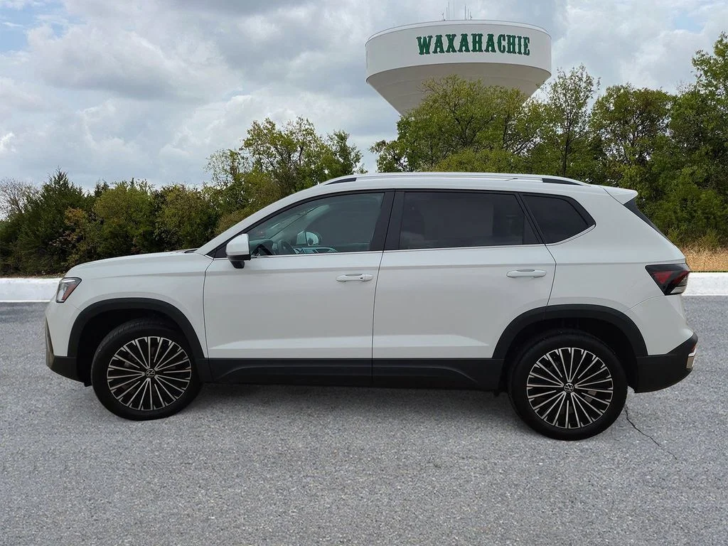 Used 2026 White Volkswagen 1.5T SE image 3