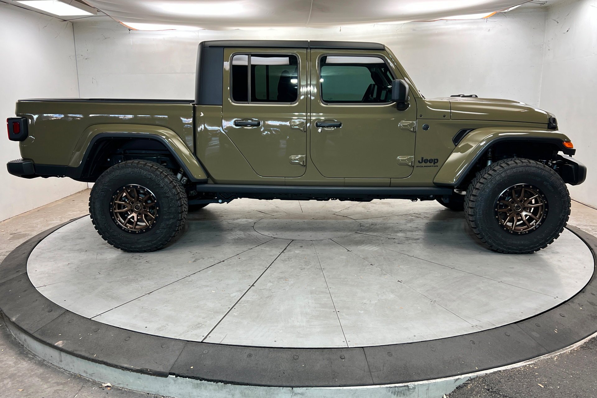 New 2025 41 Exterior Paint Jeep Sport S image 7
