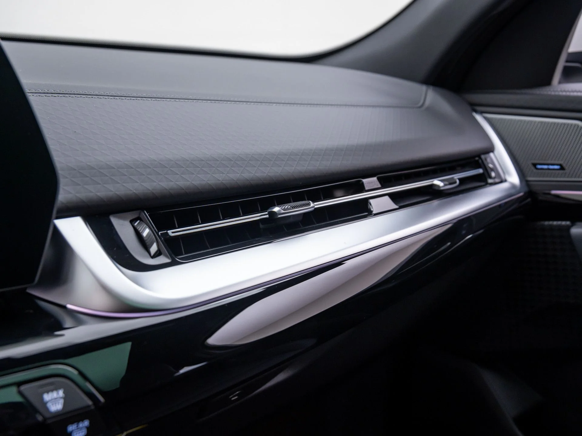 New 2026 White BMW xDrive28i image 26