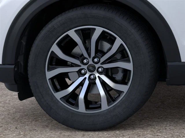 New 2026 Star White Metallic Tri-Coat Ford ST-Line image 44