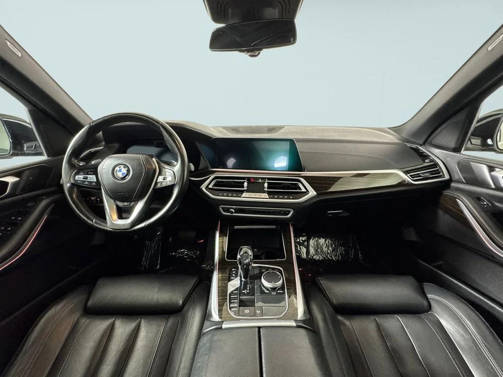 Used 2019 Gray BMW xDrive40i image 7