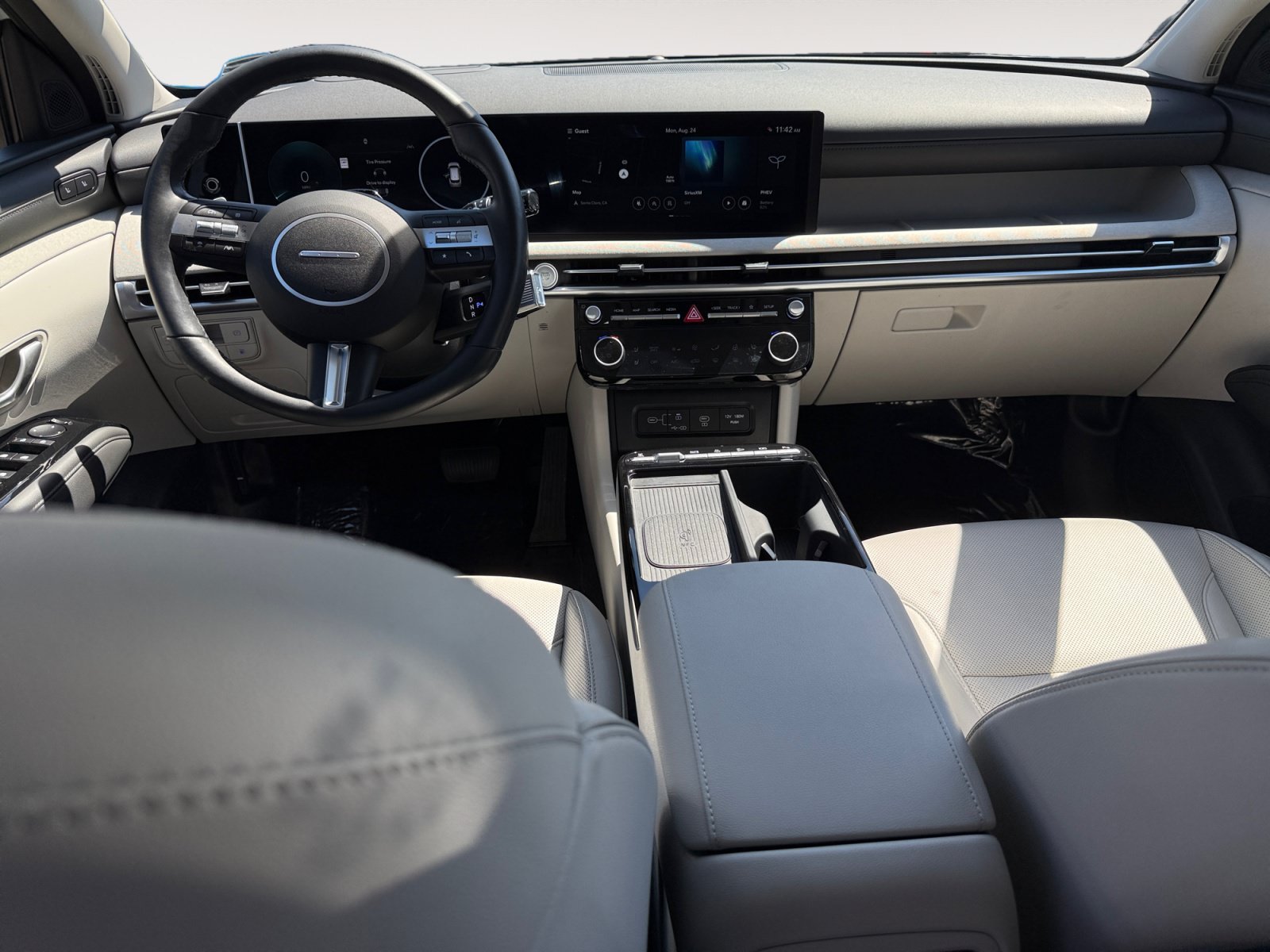 Certified Used 2025 Creamy White Pearl Hyundai Limited image 15