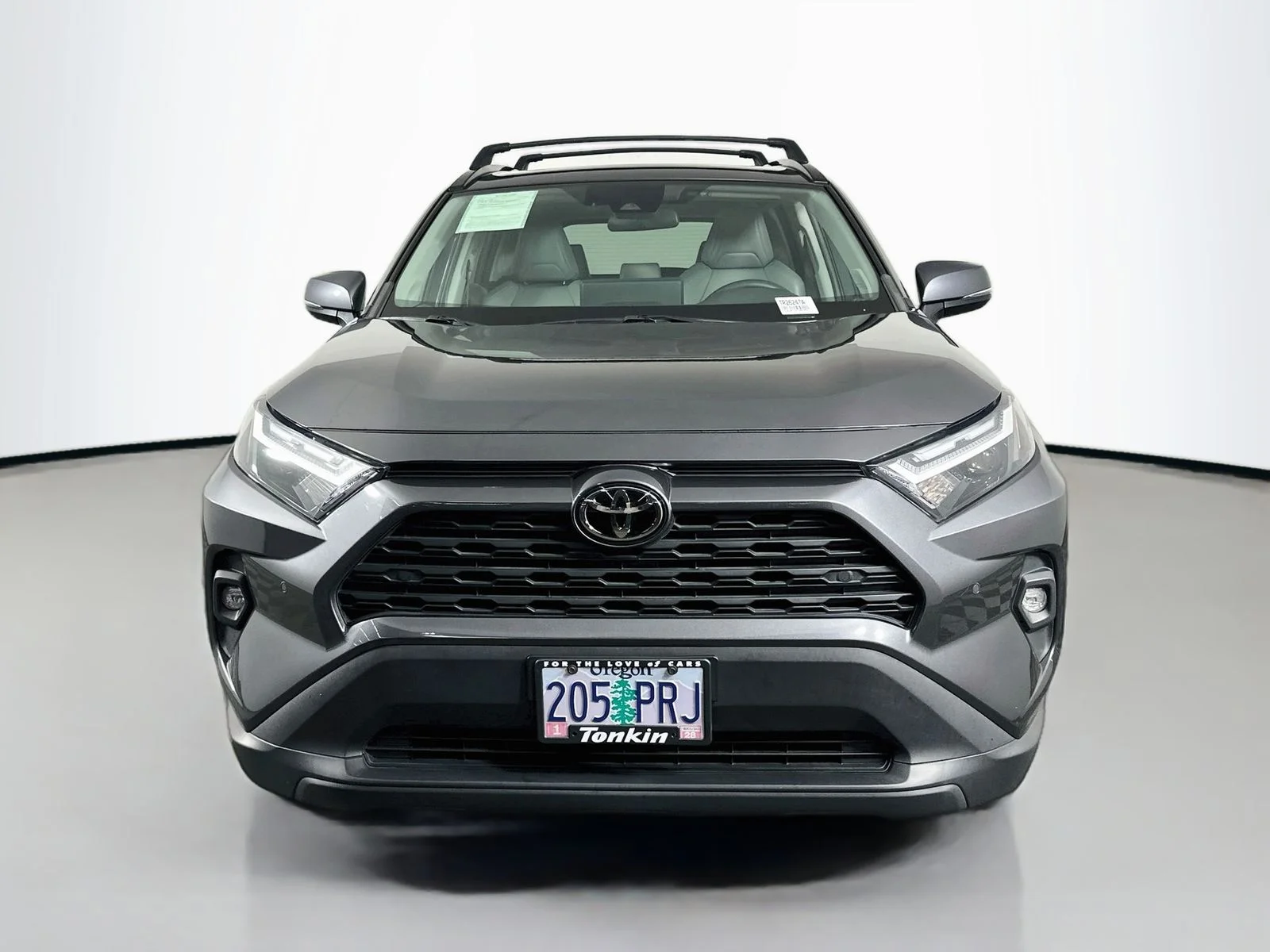 Used 2023 Gray Toyota XLE Premium image 2