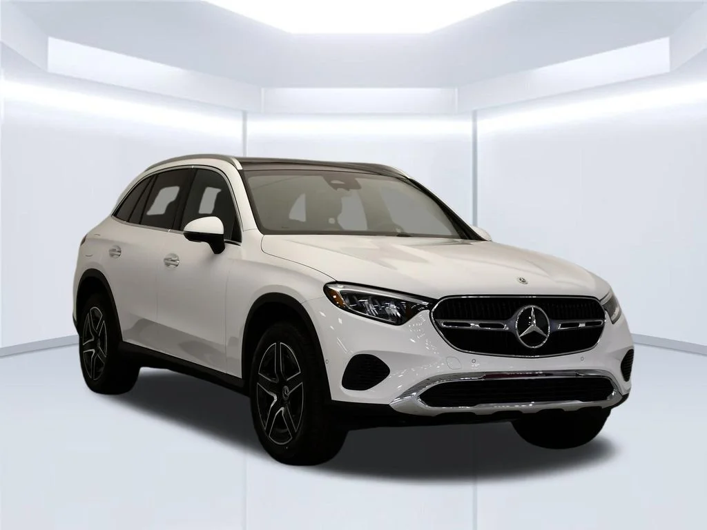 New 2026 Polar White Mercedes-Benz GLC 300 image 7