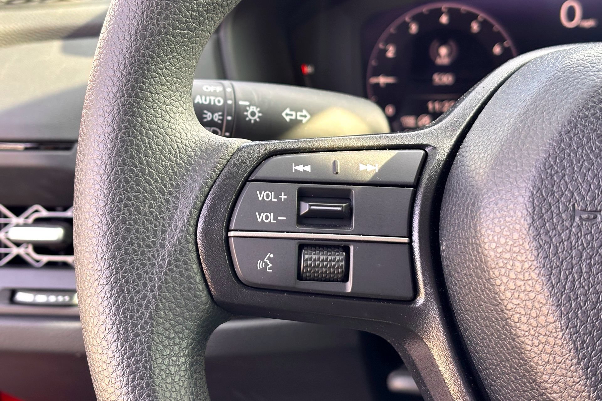 2025 Honda Accord SE - Photo 16