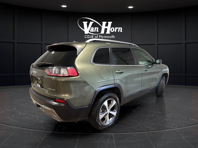 Used 2021 Olive Green Pearlcoat Jeep Limited image 7