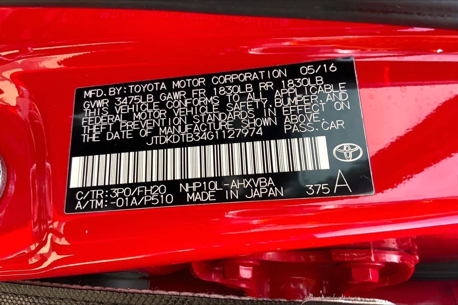 Used 2016 Absolutely Red Toyota One image 32