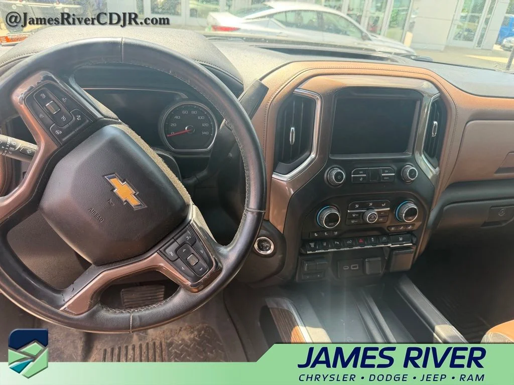 Used 2020 Black Chevrolet High Country image 9