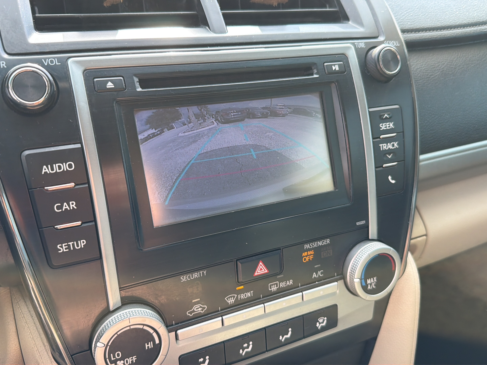 Used 2014 Creme Brulee Toyota L image 24