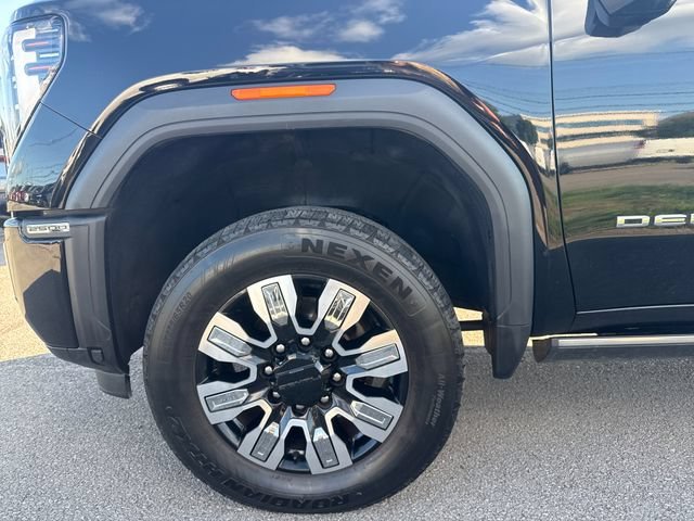 Used 2024 Onyx Black GMC Denali image 10
