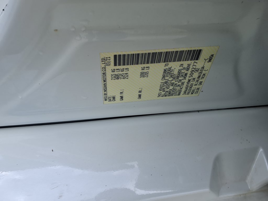 Used 2021 White Nissan Platinum image 32